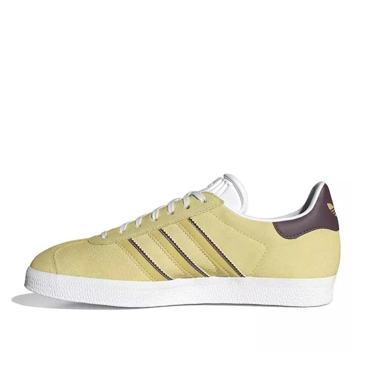 Giày adidas Gazelle Almost Yellow Maroon Wmns IE0443 màu vàng nhạt phối đỏ nâu