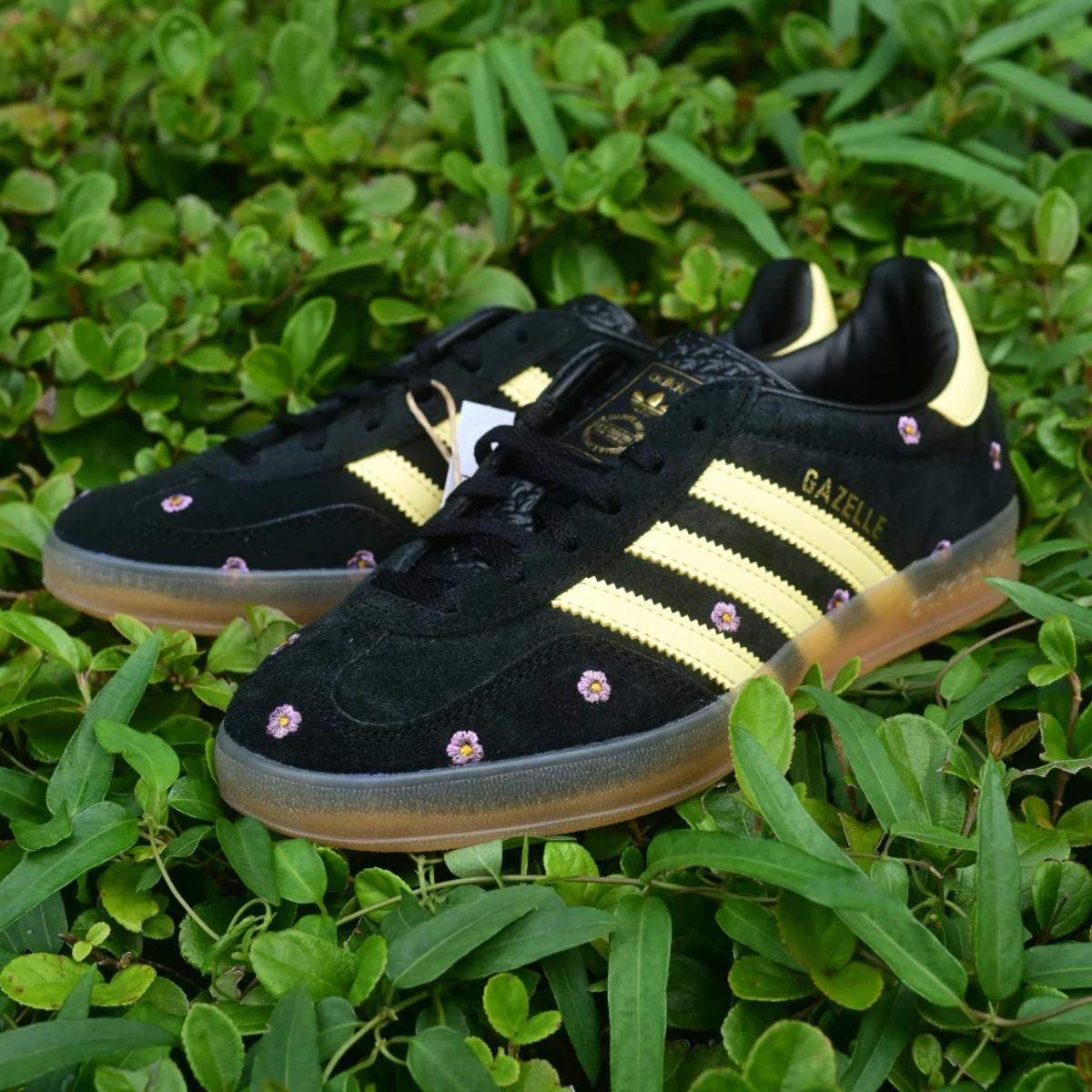 giay-adidas-gazelle-indoor-black-almost-yellow-floral-if4490-6