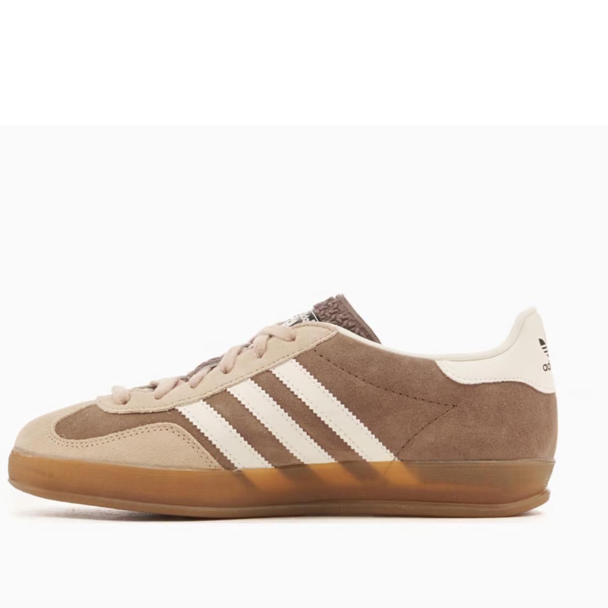 Giày adidas Gazelle Indoor Earth Strata Cloud White IF9646 góc chính diện