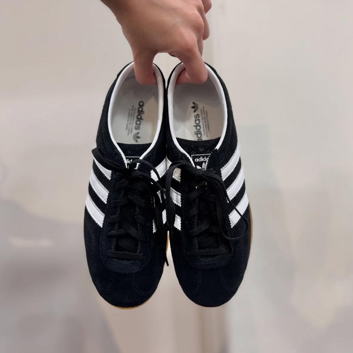 giay-adidas-gazelle-lo-pro-black-white-gum-jr8886-4