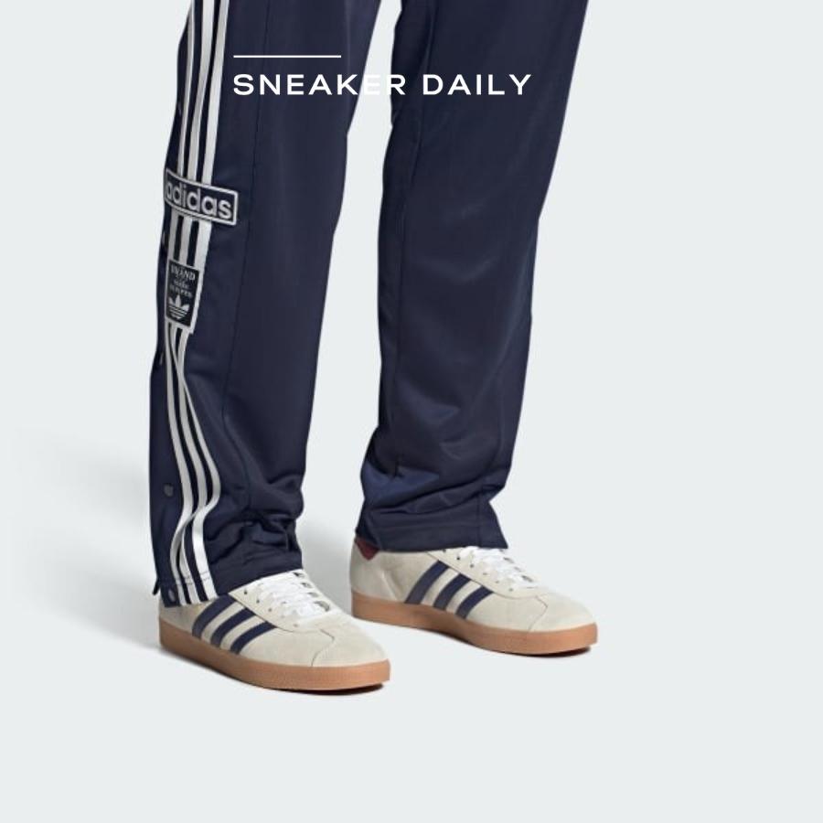giay-adidas-originals-gazelle-indoor-off-white-dark-blue-gum-ie0546-3