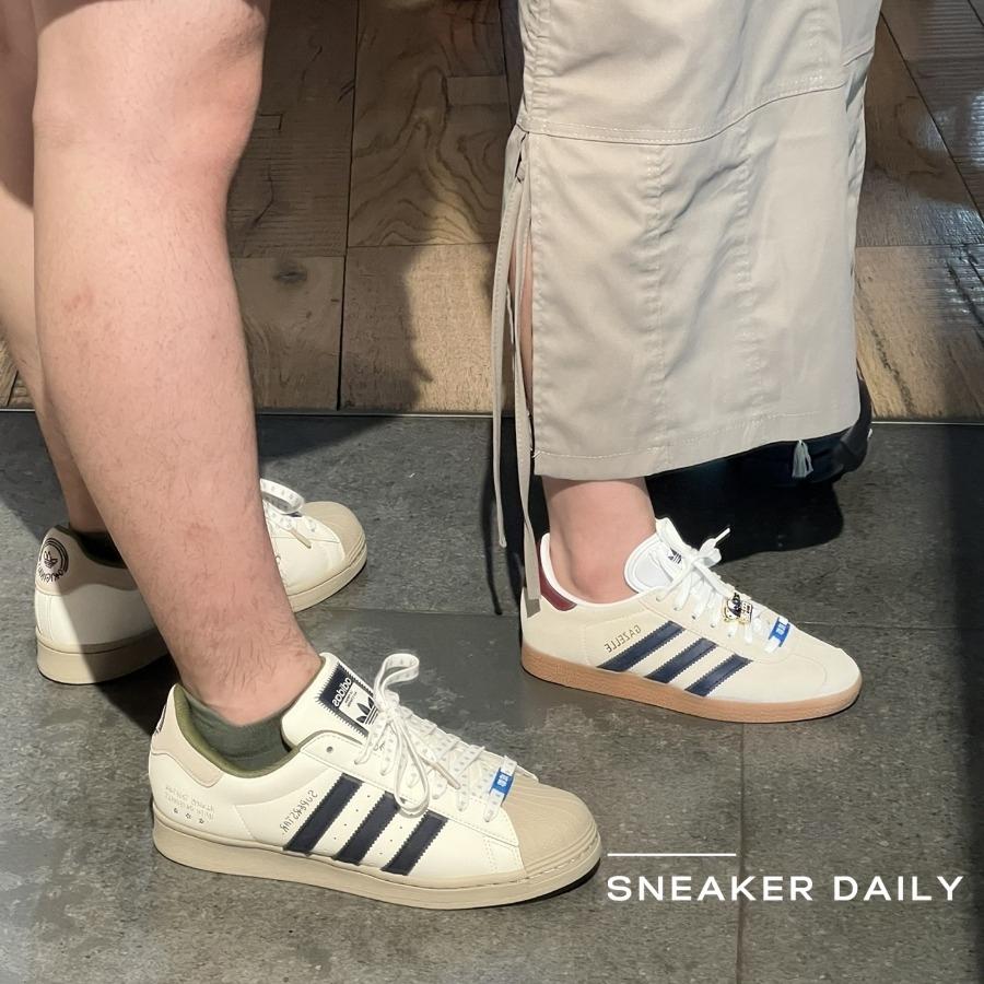 giay-adidas-originals-gazelle-indoor-off-white-dark-blue-gum-ie0546-4