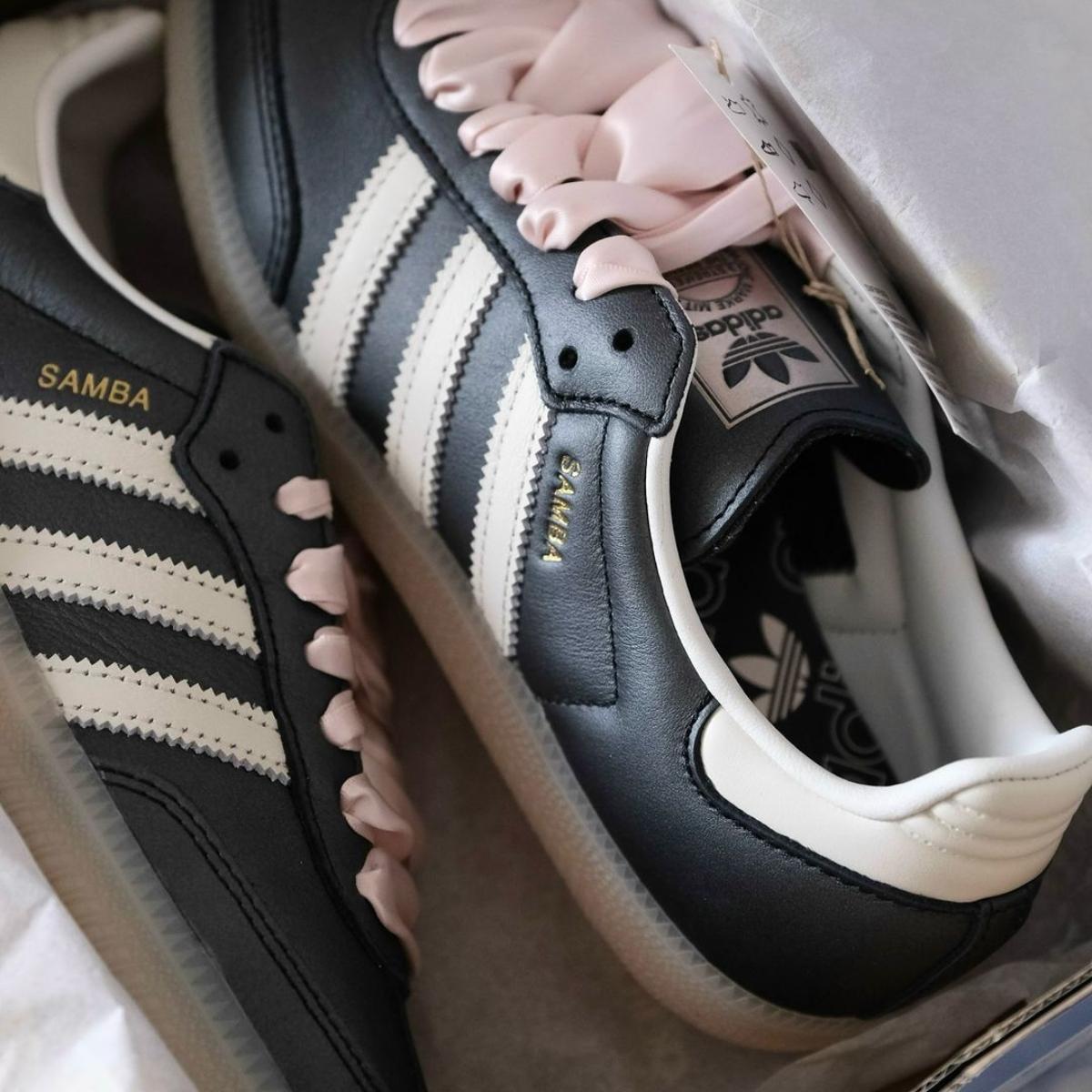 giay-adidas-samba-og-black-pink-ribbon-laces-ih8047-5