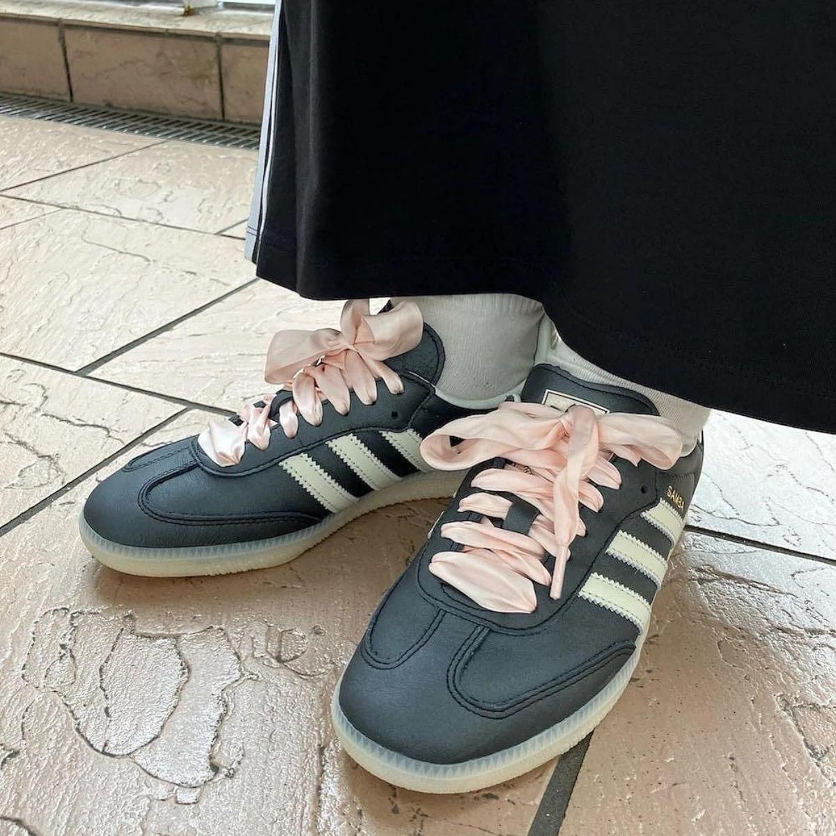 giay-adidas-samba-og-black-pink-ribbon-laces-ih8047-6