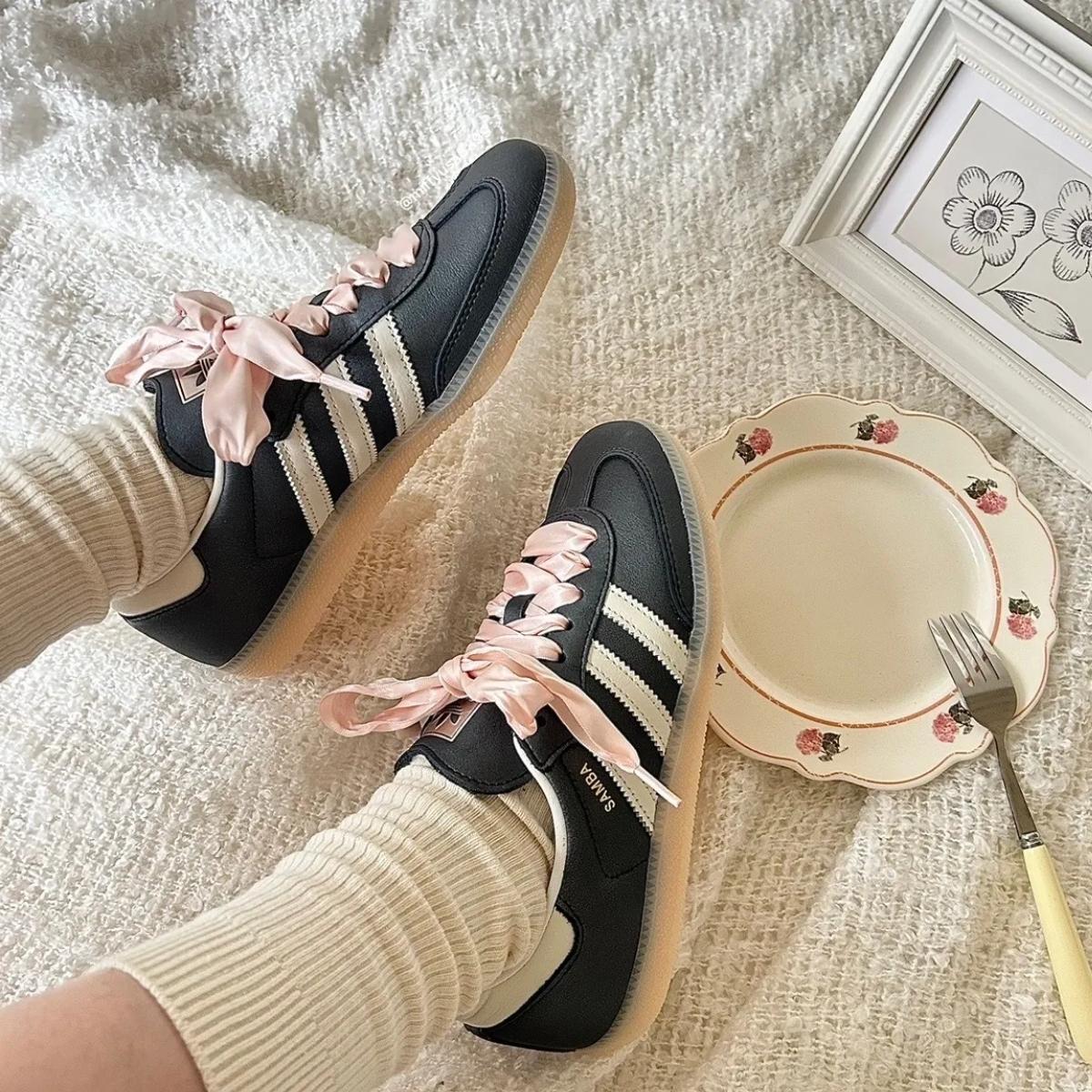 giay-adidas-samba-og-black-pink-ribbon-laces-ih8047-8