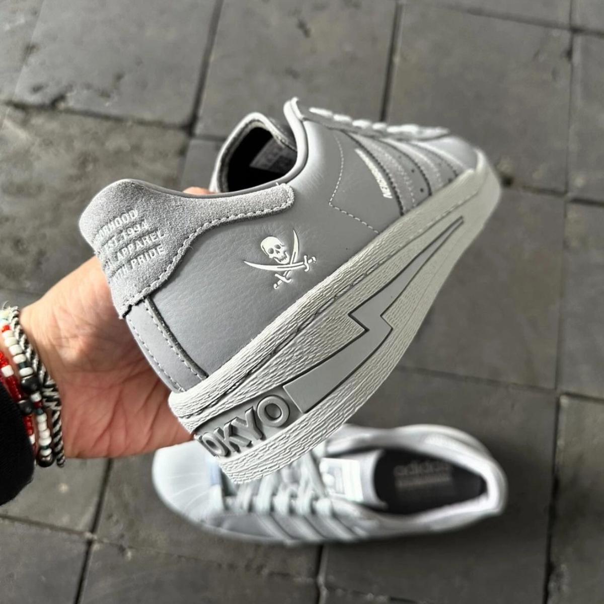 giay-adidas-x-neighborhood-superstar-cement-grey-ie6115-2