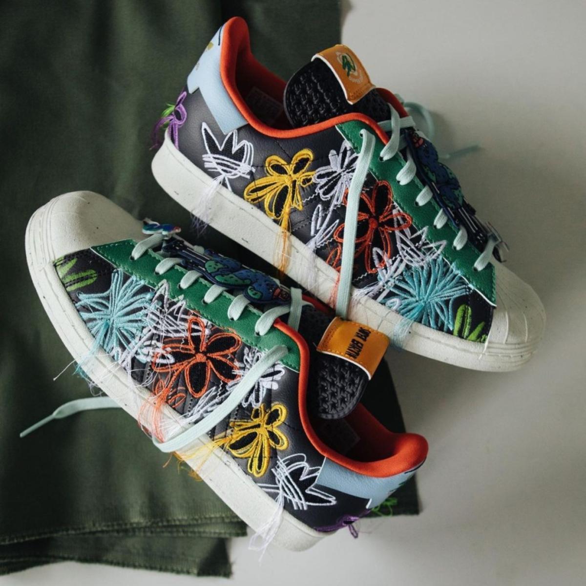 giay-adidas-x-sean-wotherspoon-superstar-super-earth-black-gx3823-2